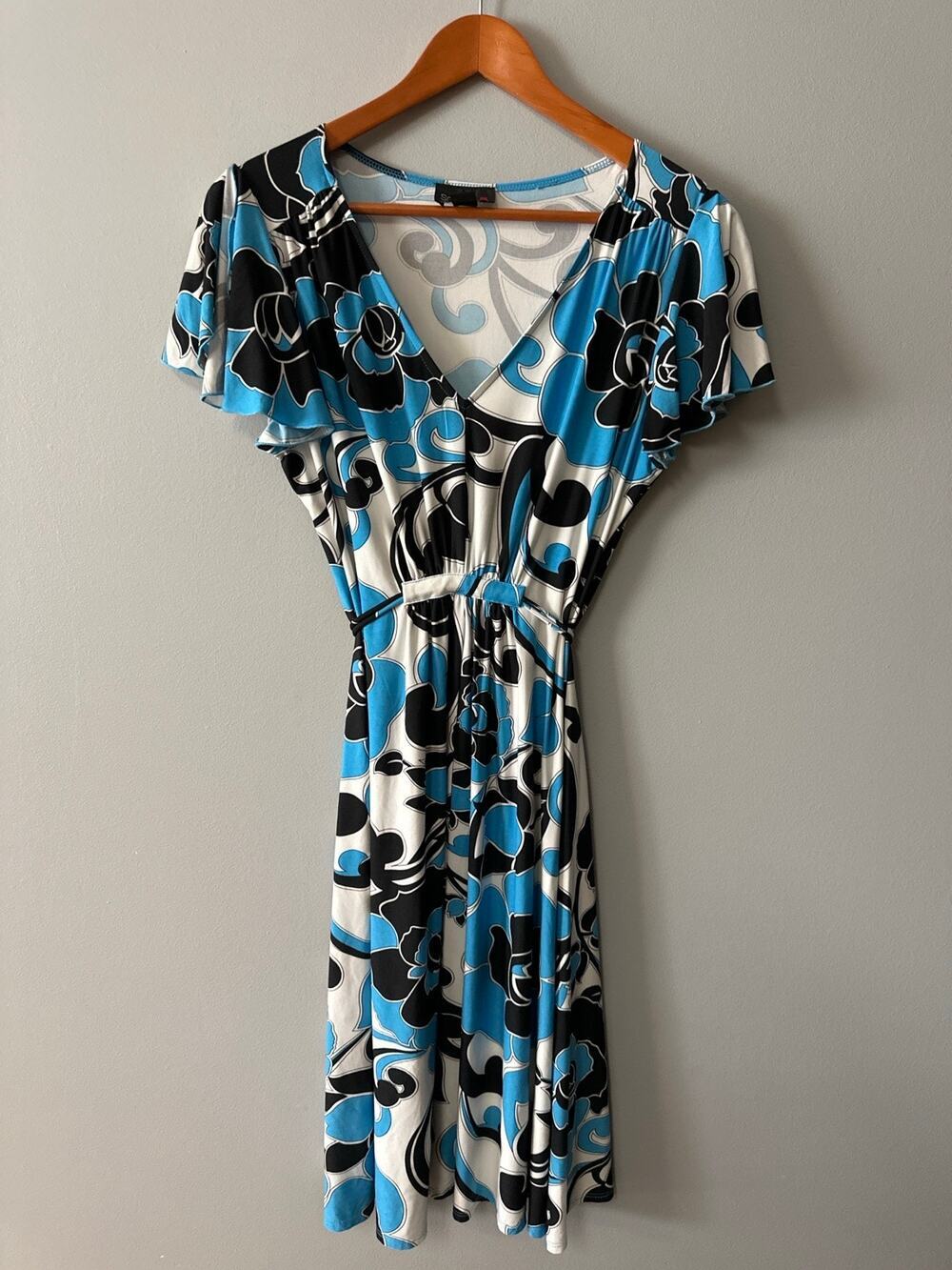 Scarlett Blue Black White Floral Wrap Dress Womens Size 10 Retro Mod Knee Length